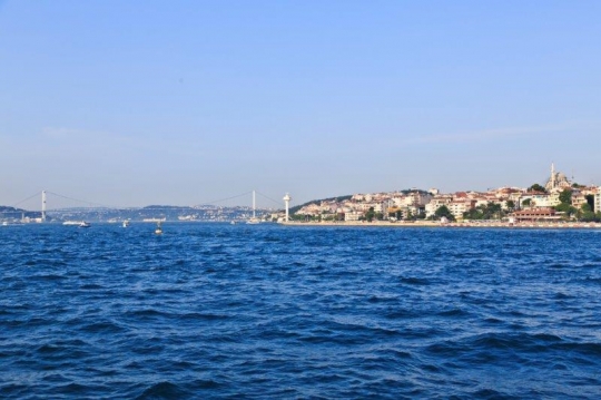 scene from istanbul by the sea