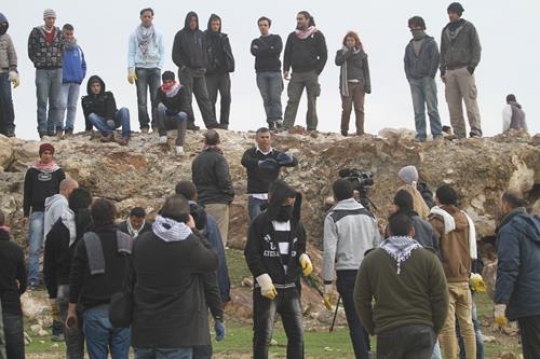 Palestinian demonstrators camp