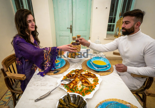 family-ramadan-eftar-food-eating-011