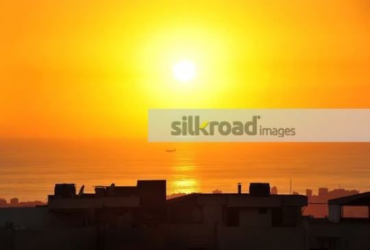 GDP5884 - Airplane Landing Over Beirut Sunset36fa8a80-c38b-4392-b67f-46c1d7b6345f