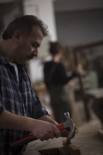 Worker working at the workshop