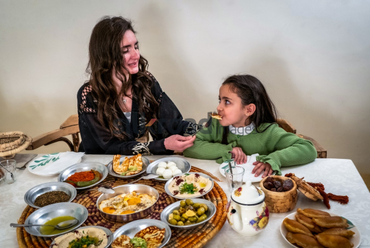 ramadan-woman-noor-eftar-sohour-018