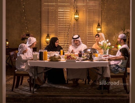 Gathered for ramadan iftar|-