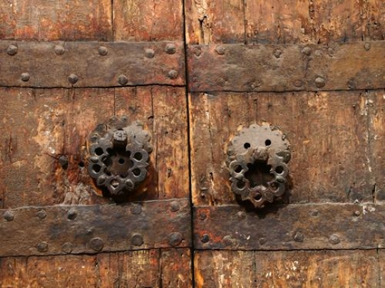 closeup of an old door handle