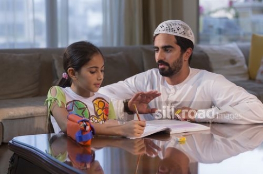 UAE_Family_IMAGES_2016_RF_PREMIUM