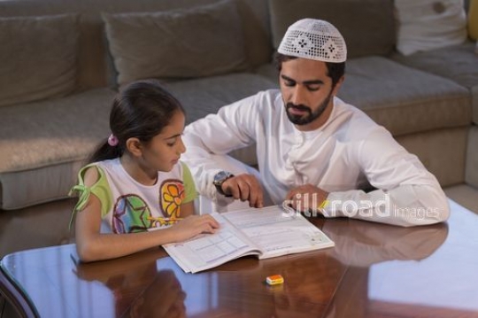 UAE_Family_IMAGES_2016_RF_PREMIUM