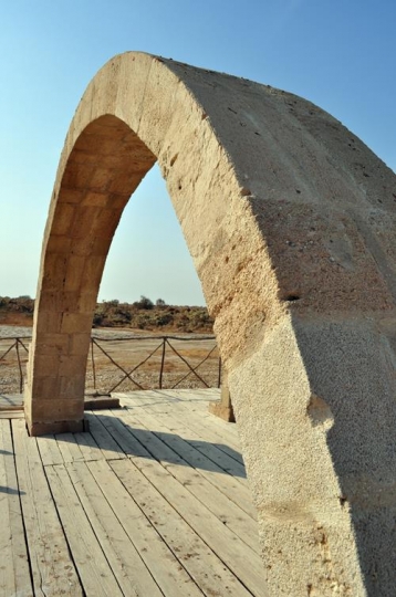 the arch church in baptism sit
