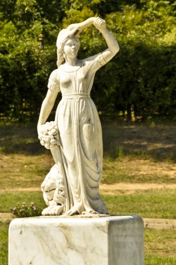 Statue