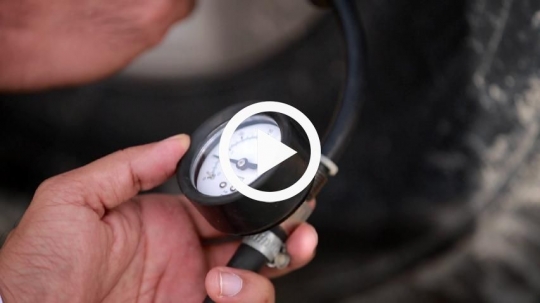 Fixing flat tire