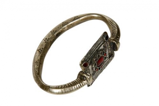 Red stoned bracelet