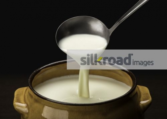 Pouring Jammeed |-